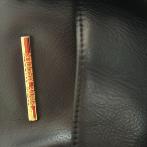 Purse - Picture 2 of 5